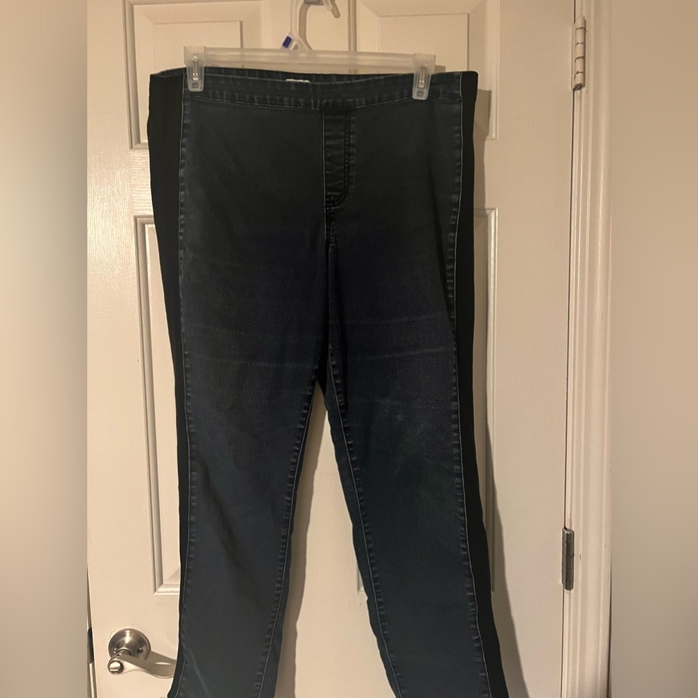 Women’s black skinny jeans size 16
